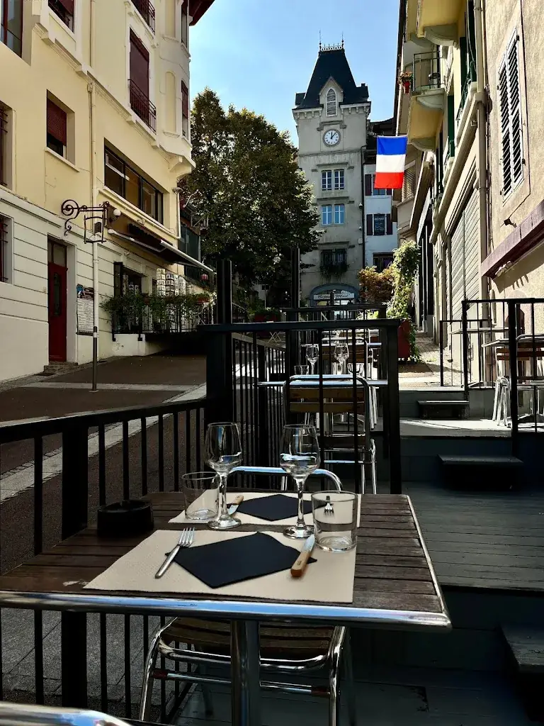 Le Bar'back Évian restaurant in Évian-les-Bains