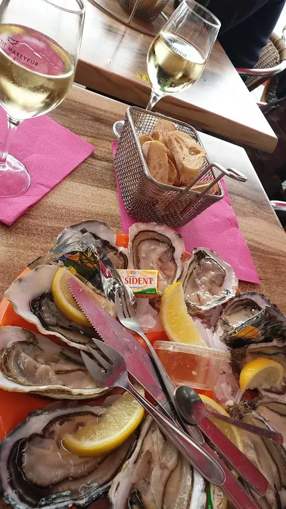 Roger Visser_Au P'tit Mareyeur_Granville_review