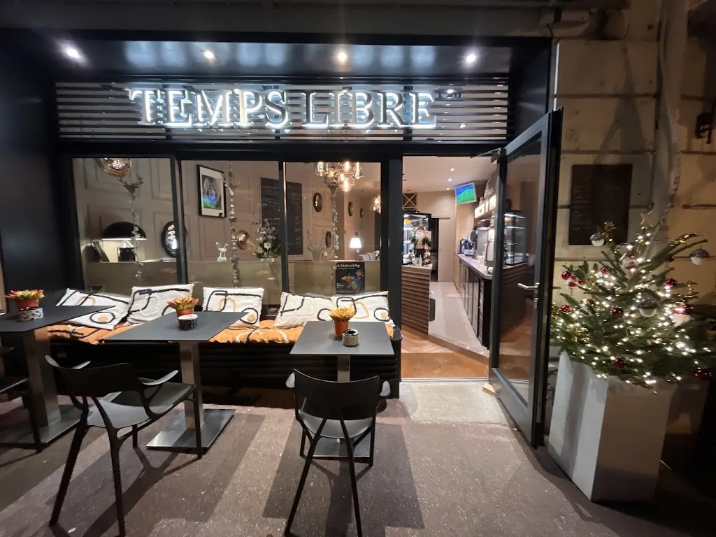 Temps Libre Café Resto restaurant in Évian-les-Bains