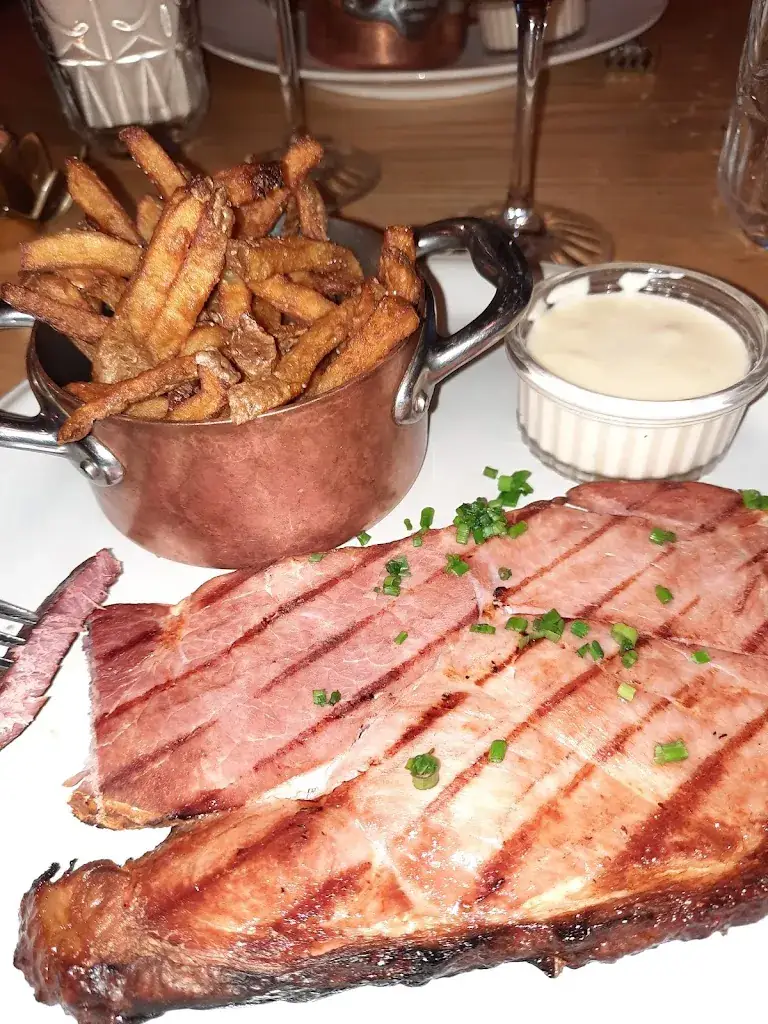 Raymond Ronsin_La Grillade_Bricqueville-sur-Mer_review