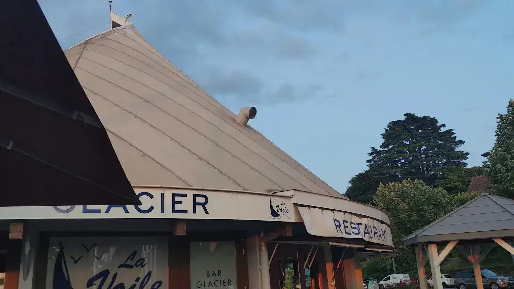 Restaurant la voile evian_Évian-les-Bains_slider_image_2