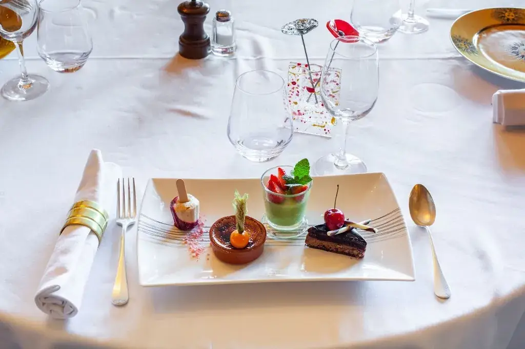 Restaurant Le Manoir Du Soleil D'Or_Risle_slider_image_2