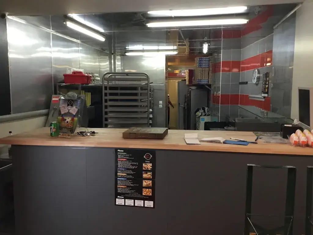 Délice Pizza_Buchy_slider_image_1