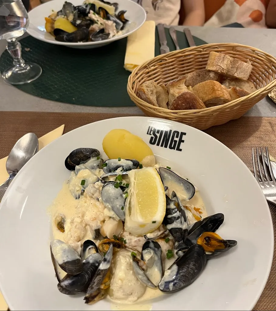 Ferrand Costa_Les tontons râleurs/les tontons écailles_Cabourg_review