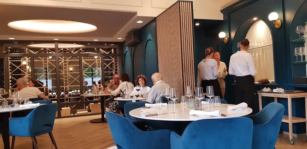 Symbiose - Restaurant Gastronomique et Bar à Dégustation à Cabourg_Cabourg_slider_image_3