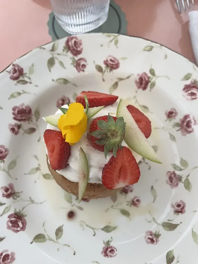 Olivier PEZZETTA_Henriette_Cabourg_review