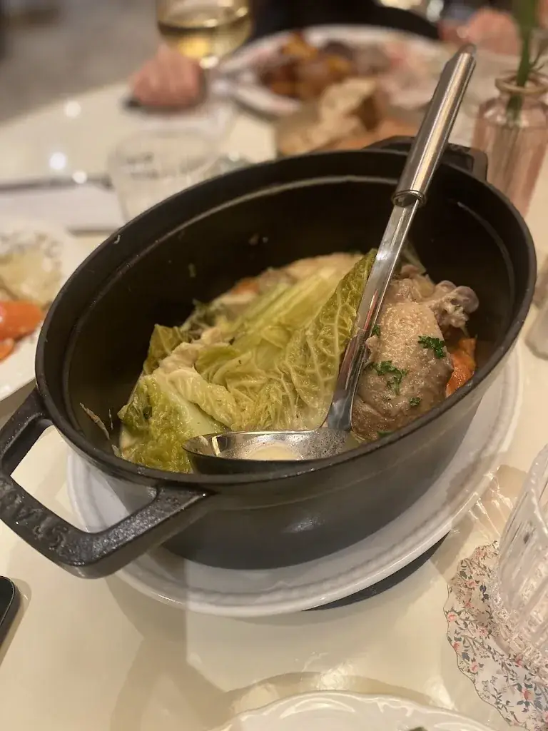 Marie DIVARET_Henriette_Cabourg_review