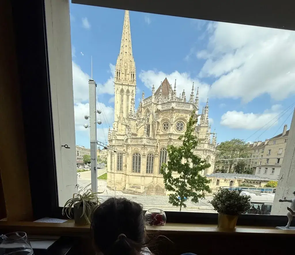 P. D_Bœuf & Cow_Caen_review