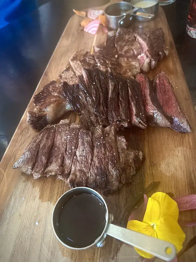 Ramona Stoica_Bœuf & Cow_Caen_review