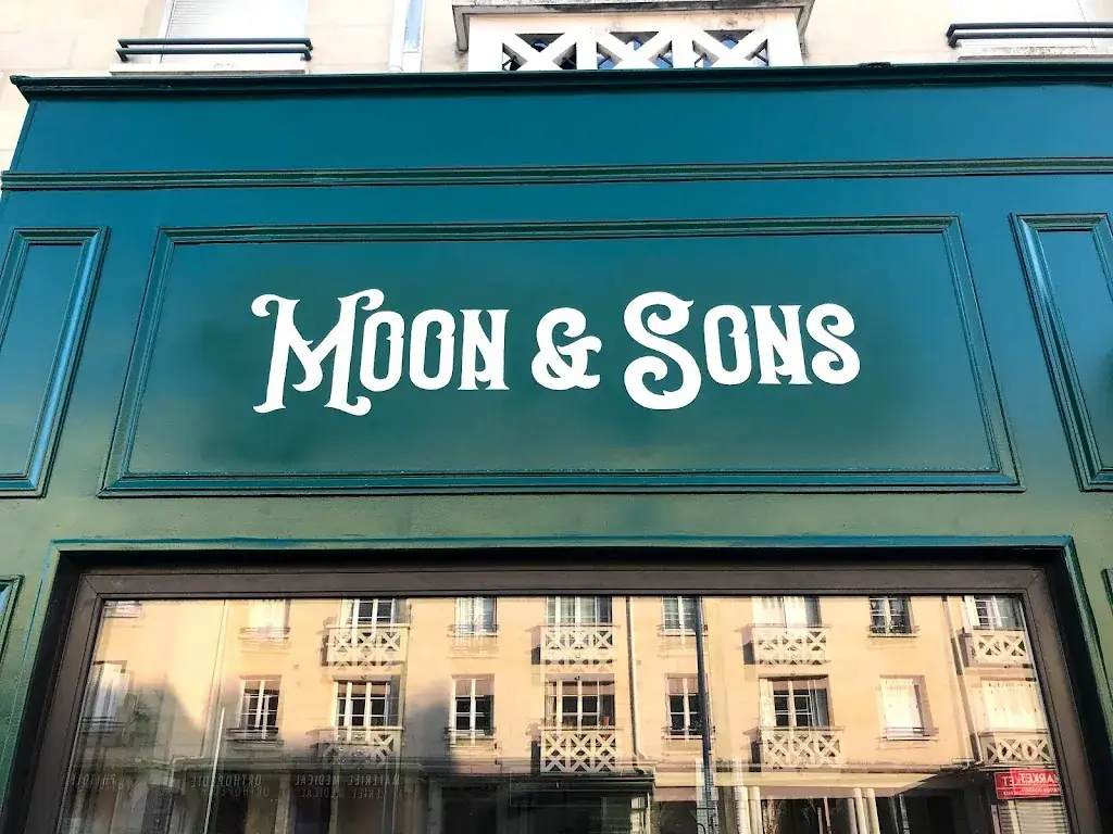 Moon & Sons_Caen_slider_image_1