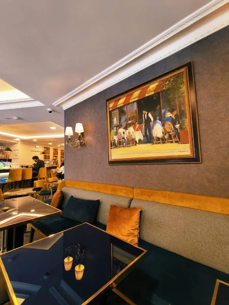 NNP_NUT_Monsieur Louis_Caen_review