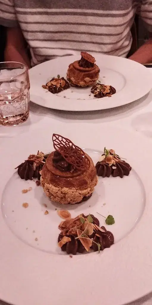 Alice Leclercq_Monsieur Louis_Caen_review