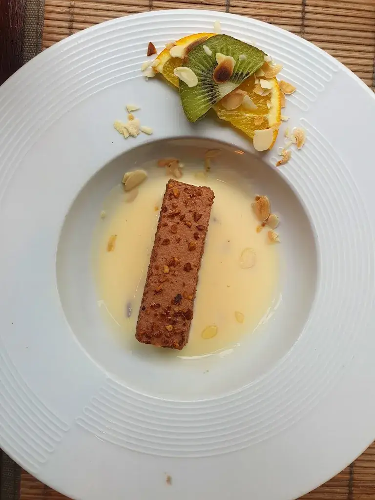 Carine El Hajj_Maison La Poterne_Caen_review