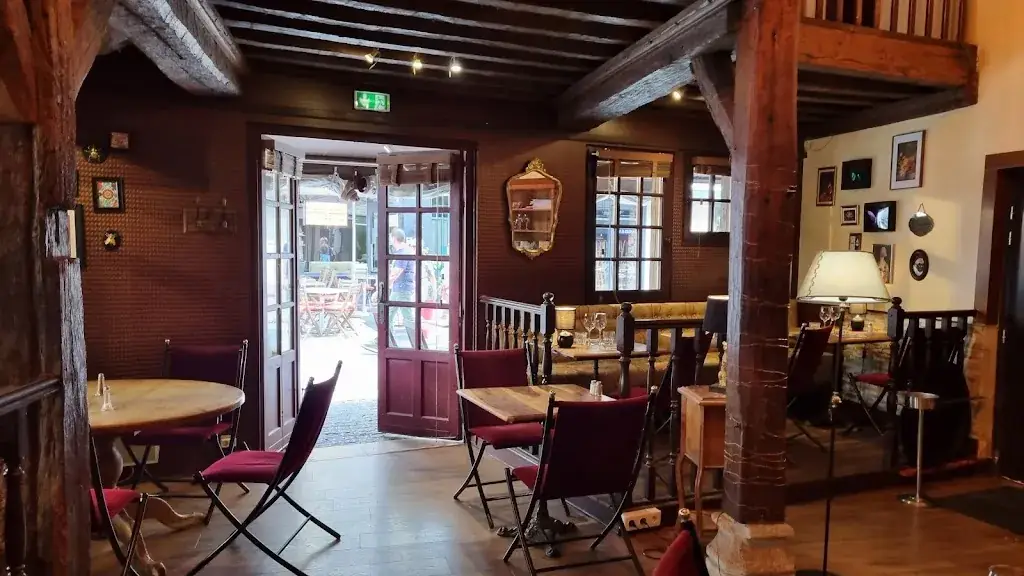 Maison La Poterne_Caen_slider_image_1