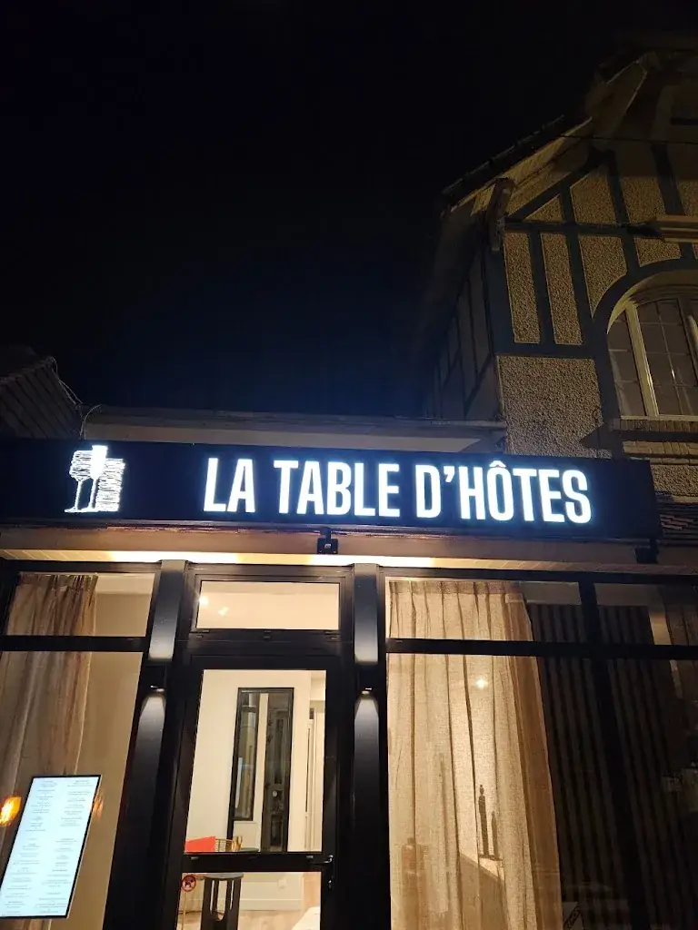 La table d'hôtes restaurant in Ouistreham