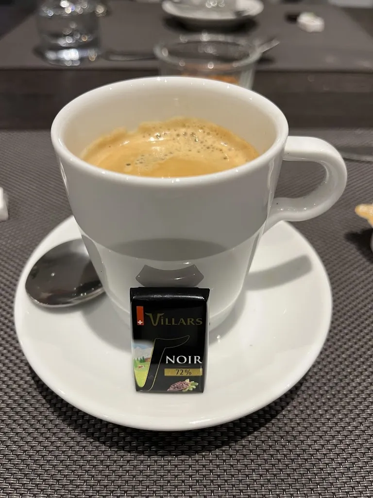 Sally Barker_Le restaurant Le Bourgogne_Évian-les-Bains_review