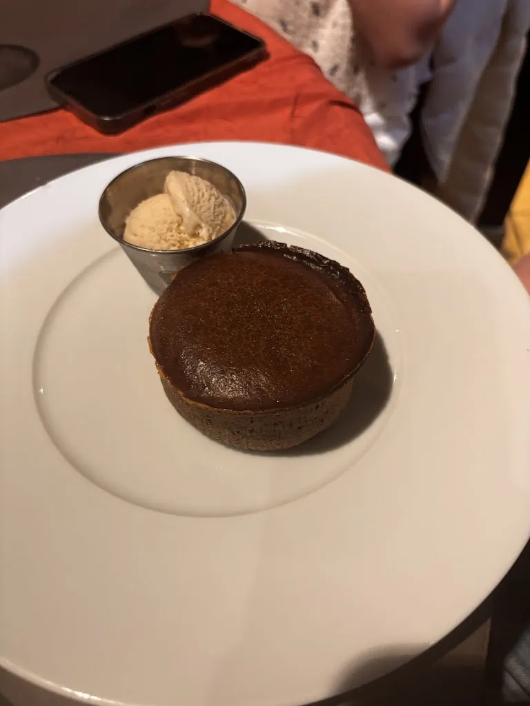 yuval v_El Olivo_Caen_review