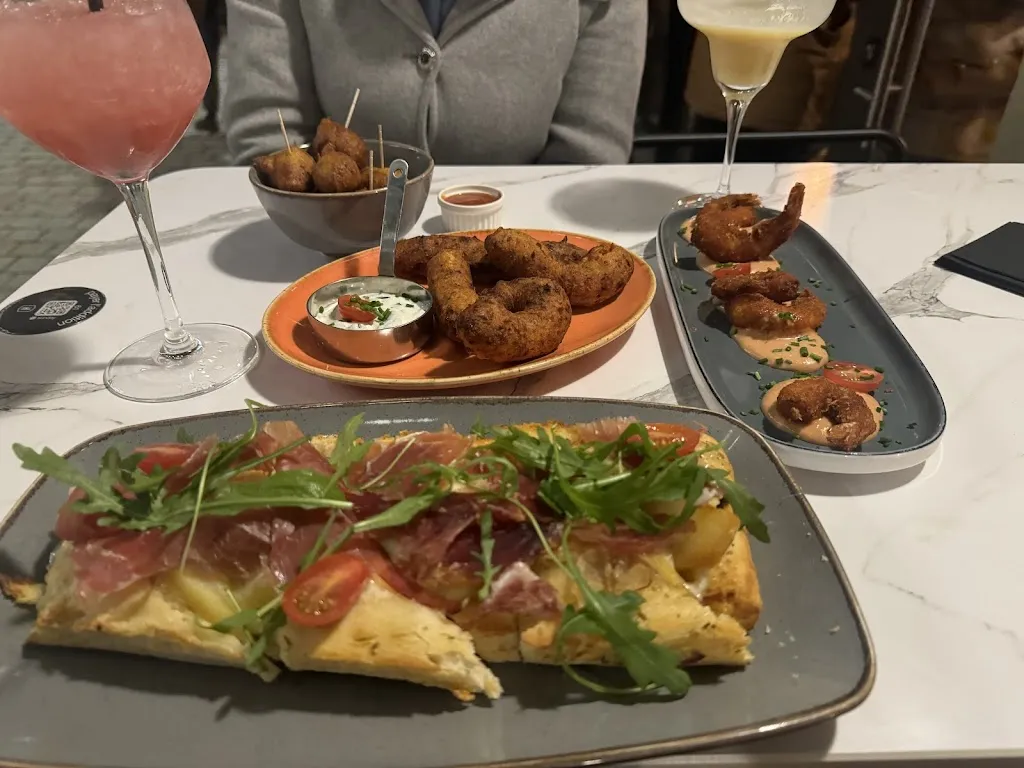 L'Hydropathe_Caen_slider_image_2