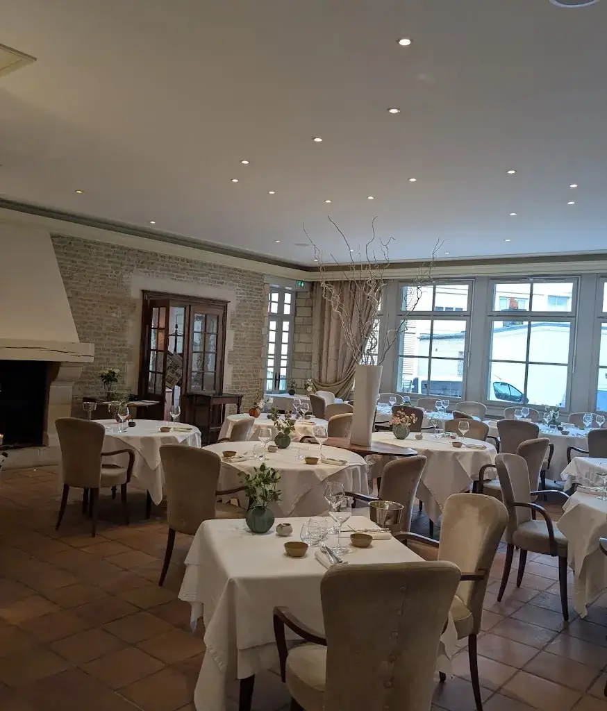 Jessica Chadwick_Le Dauphin And The Spa Du Prieuré_Caen_review