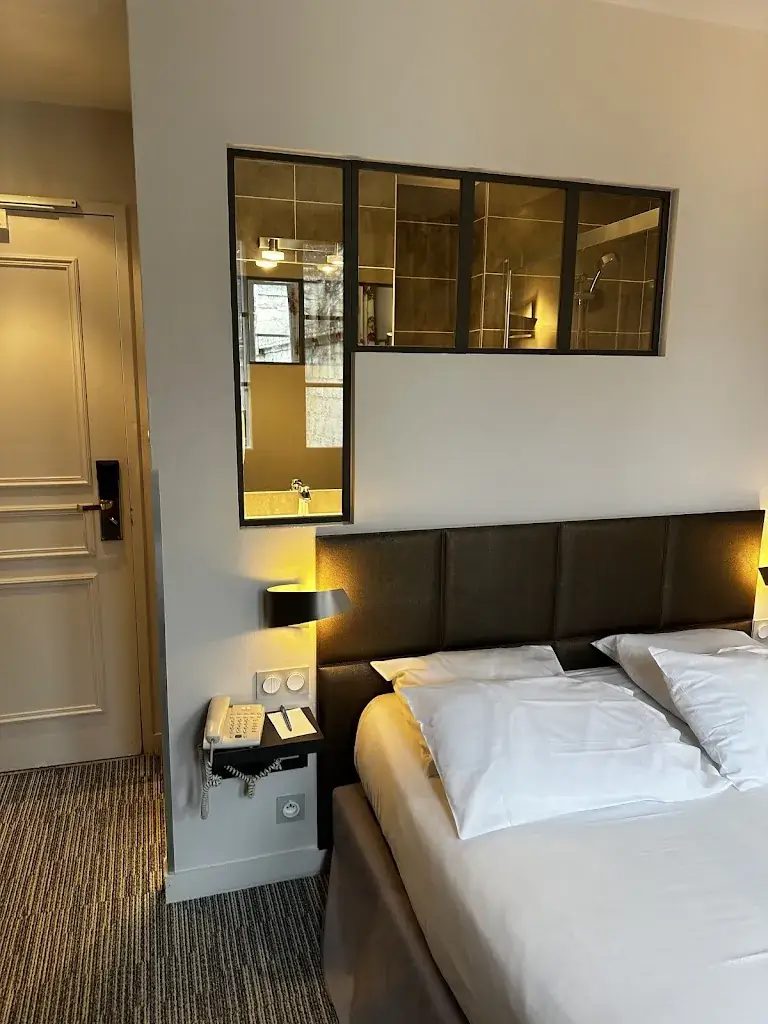 Nikos Do_Le Dauphin And The Spa Du Prieuré_Caen_review