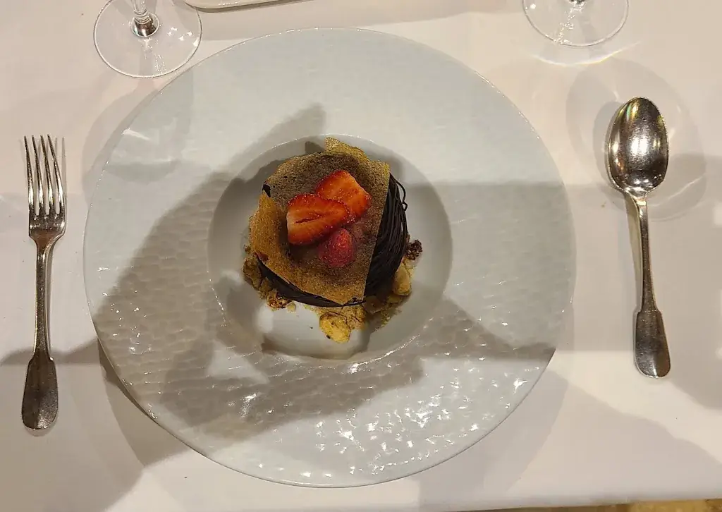 Le Dauphin And The Spa Du Prieuré_Caen_slider_image_3