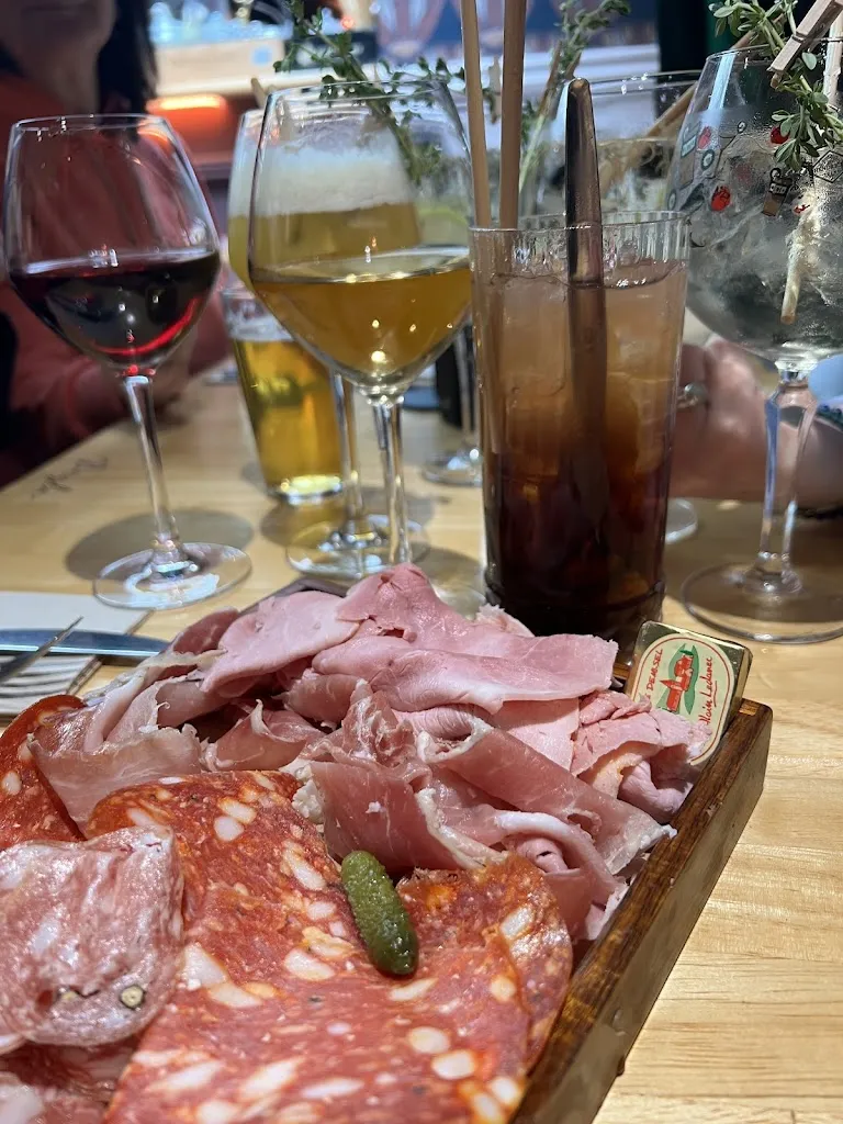 Noémie G_Bayla_Caen_review