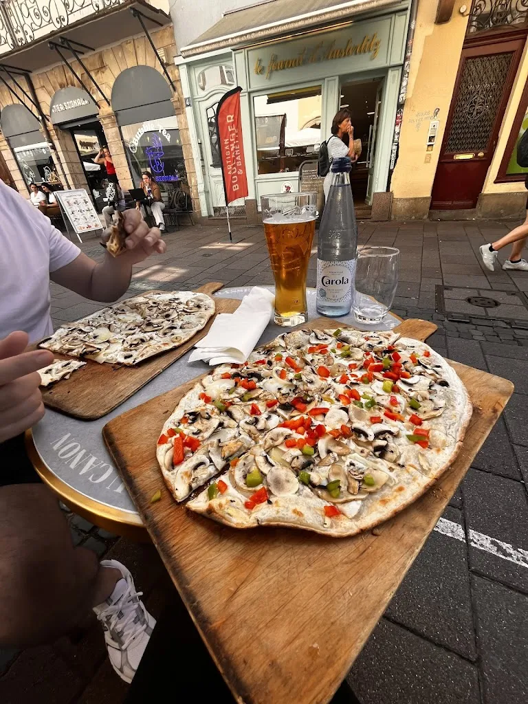 Özlem Ce_Brasserie Au Canon_Strasbourg_review