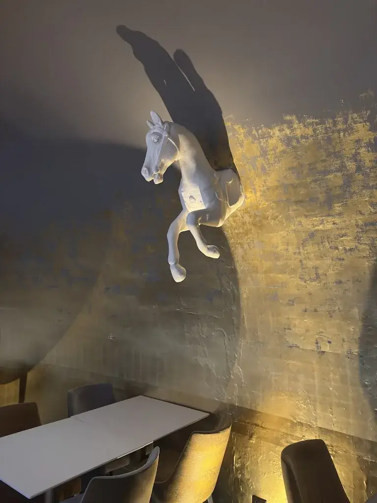 Leslie Heindel_La Rotonde Nice_Nice_review