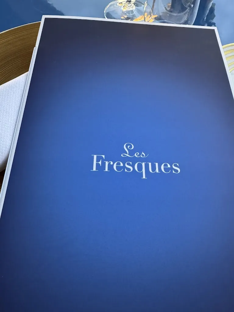 Tarek Farahat_Fresques_Évian-les-Bains_review