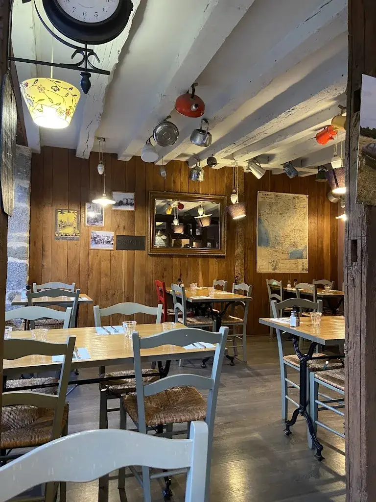 Carlijn Kerdijk_Le Pussoir_Villedieu-les-Poêles-Rouffigny_review