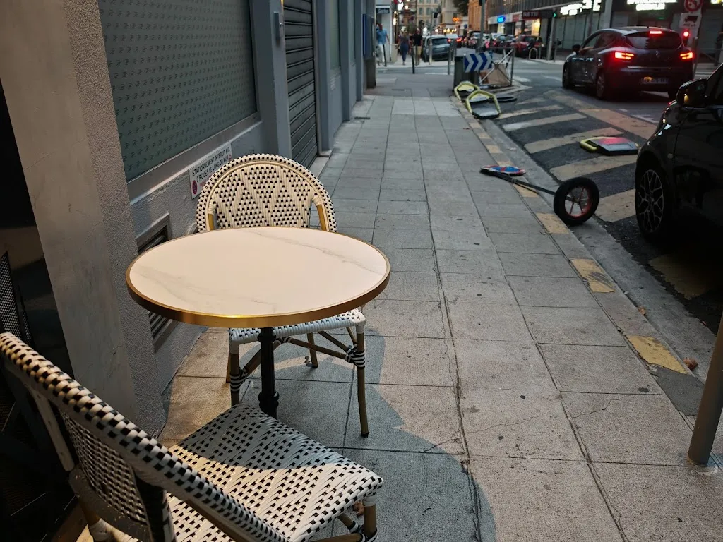 Dariusz Woźniak_Le Séjour_Nice_recensione