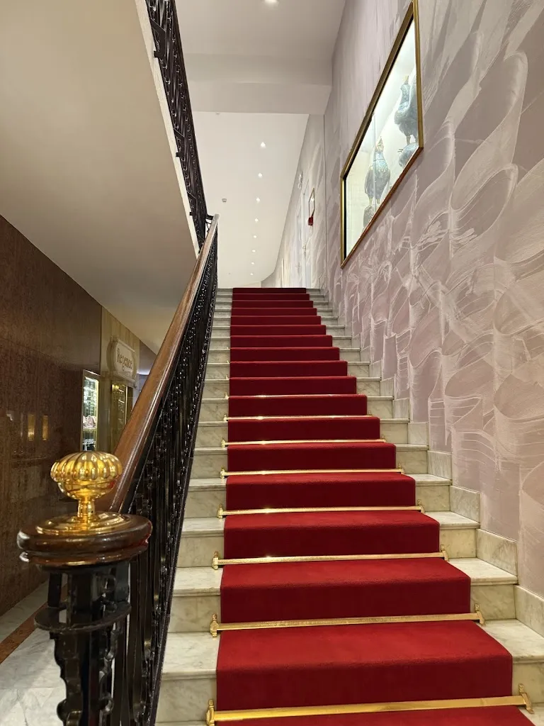 Jack Hodges_Le Chantecler_Nice_review