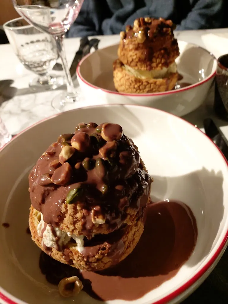 monica pronzini_Umberto - Casino d'Evian_Évian-les-Bains_review