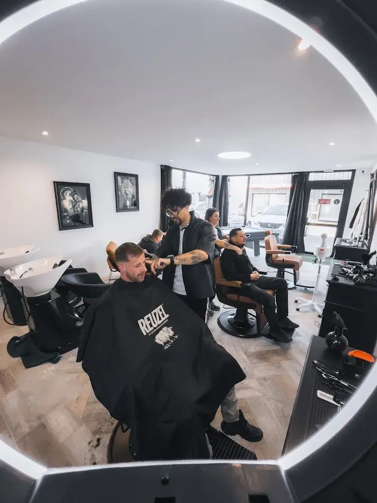 LE MASLE BARBER 2_Cagny_slider_image_3