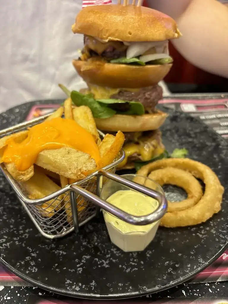 Dimitri K_Memphis - Restaurant Diner_Mondeville_review