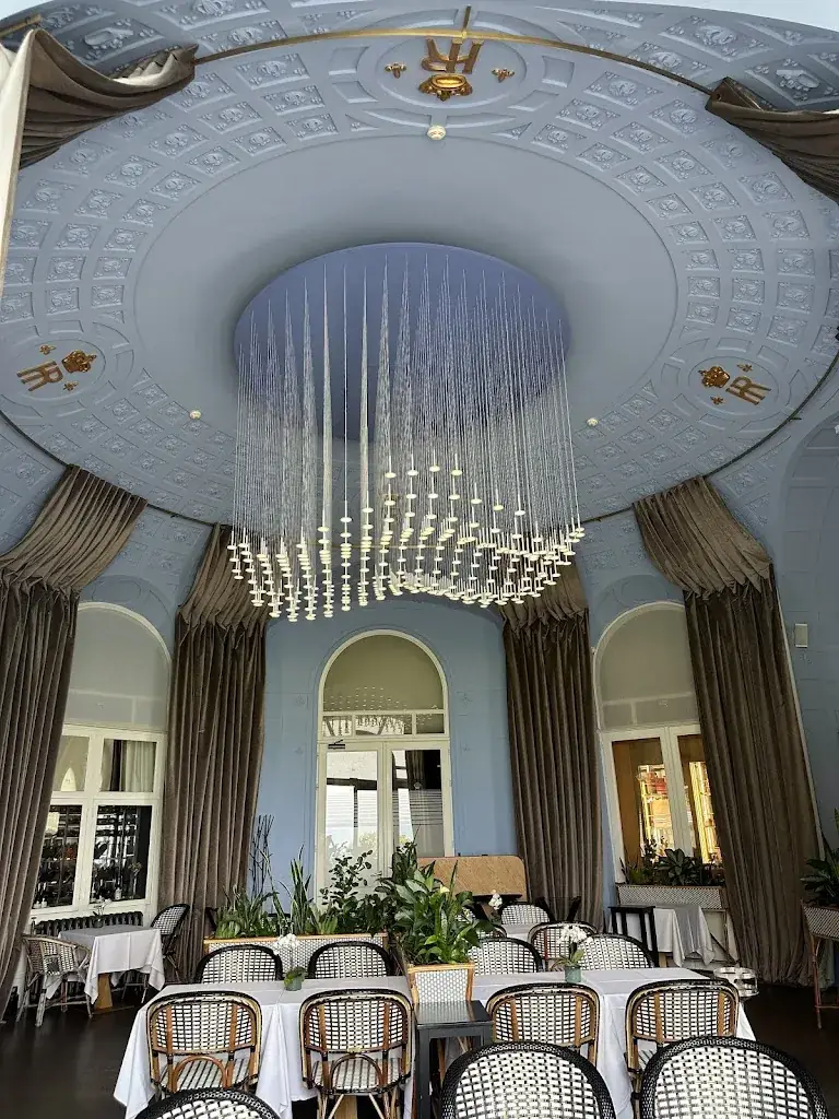 La Véranda - Hôtel Royal_Évian-les-Bains_slider_image_2