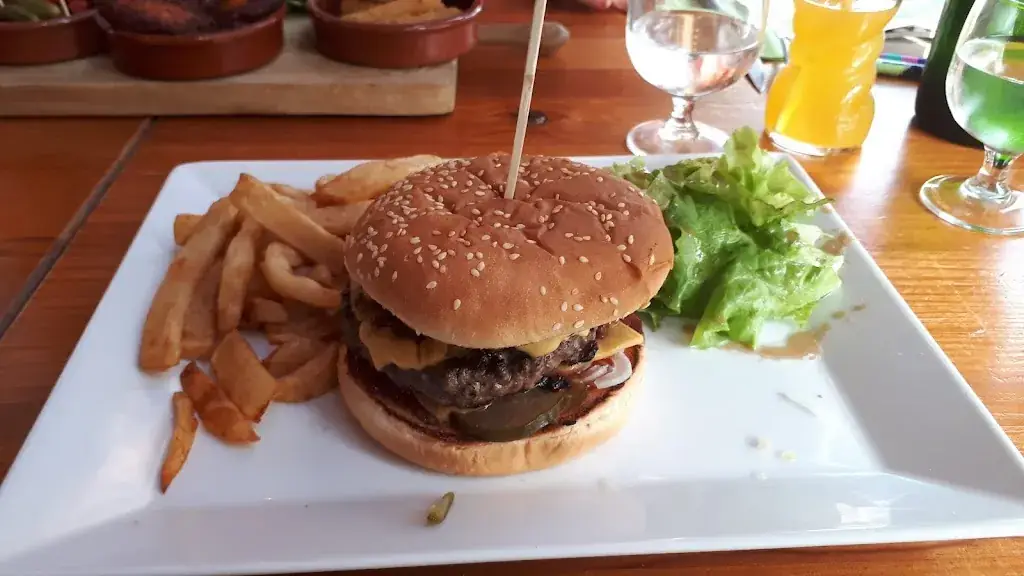 Haydon Bowdery_Bodega Es Tapa Ti_Mondeville_Bewertung