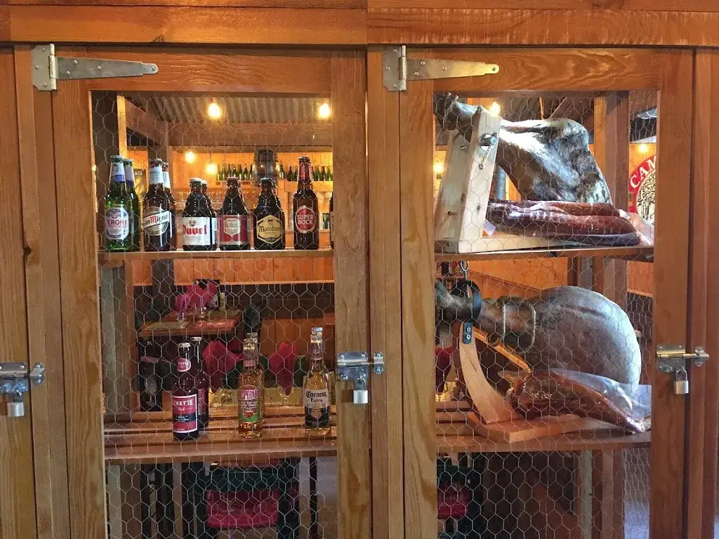 Bodega Es Tapa Ti_Mondeville_slider_image_1