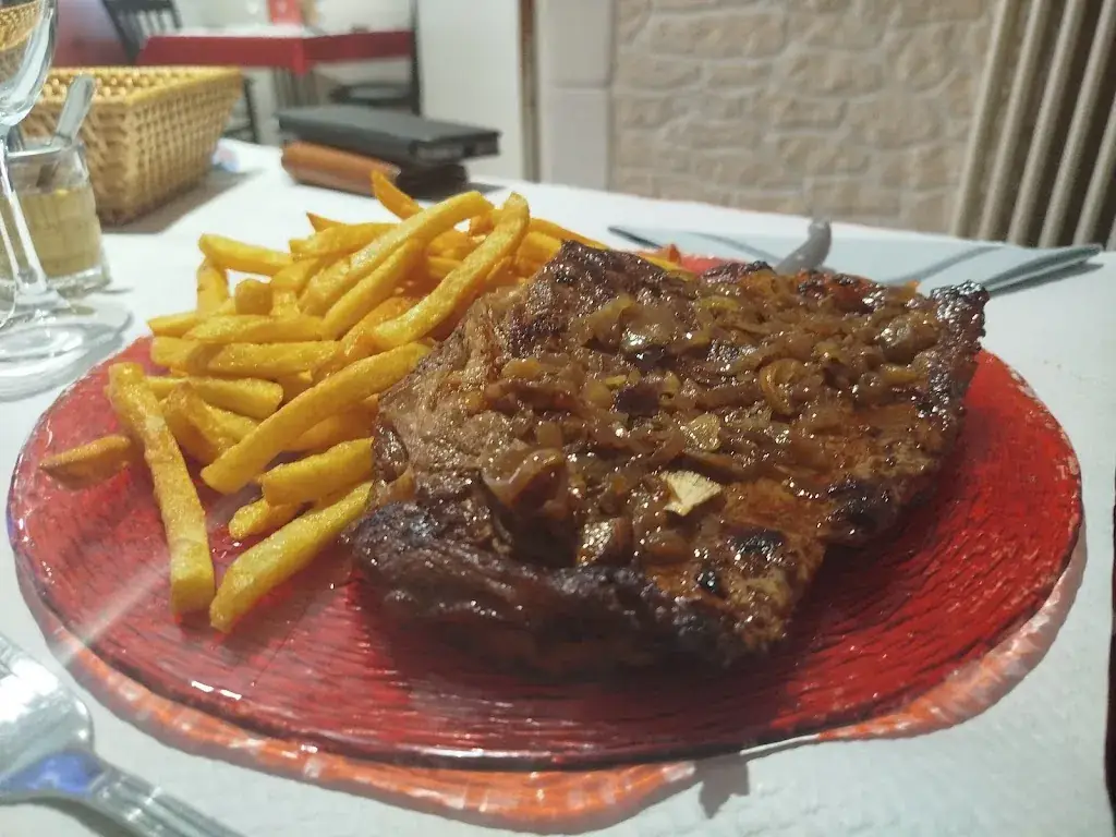 Chi Taz_La Cascade_Cany-Barville_review