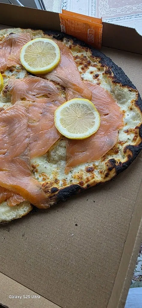 shaïnn shadaff_Dolce Pizza_Cany-Barville_review