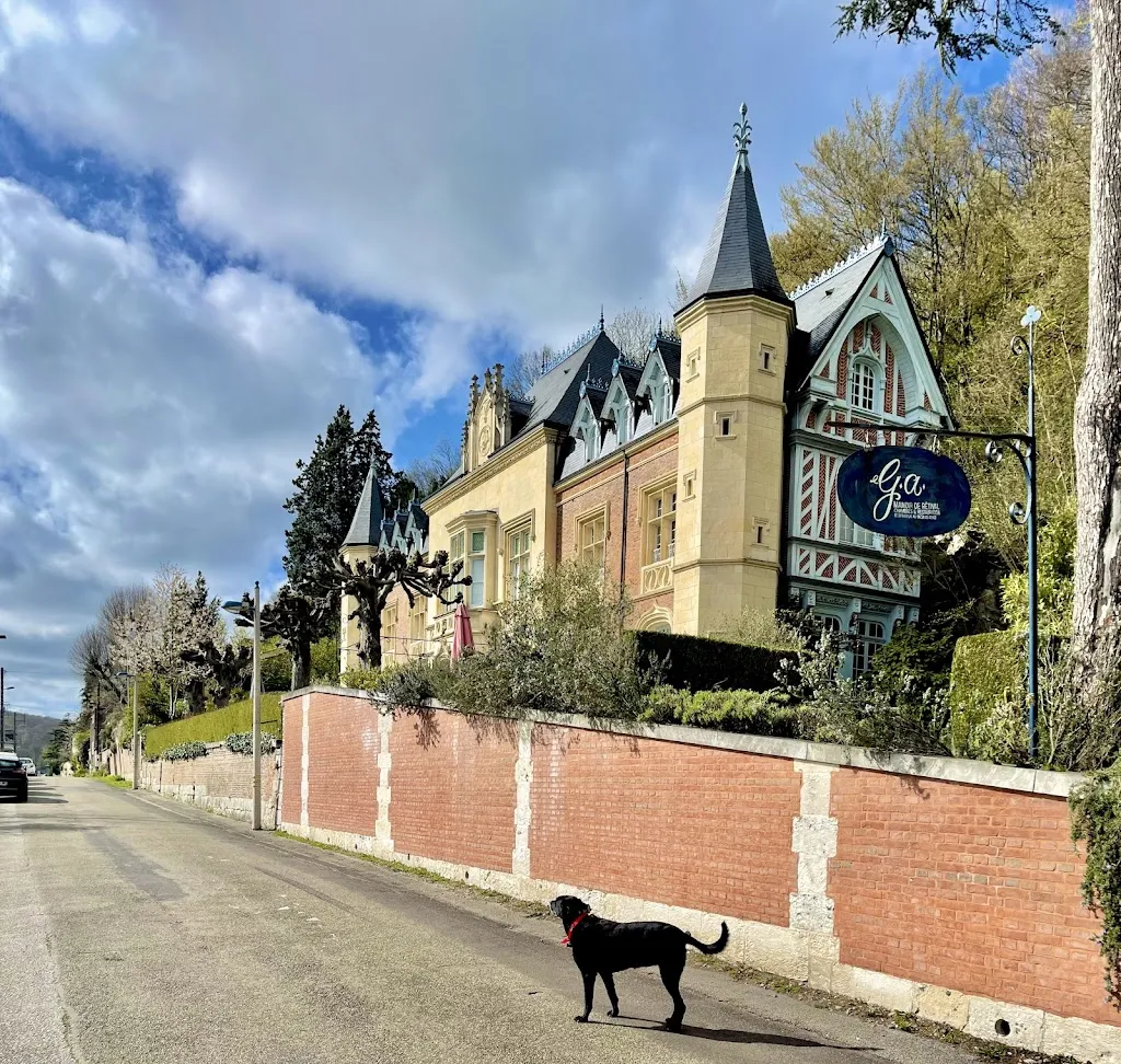 Rhys Marc Photis_Manoir de Rétival_Rives-en-Seine_review