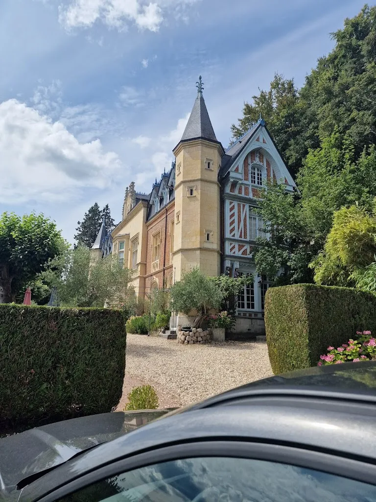 Marc Skafte-Vaabengaard_Manoir de Rétival_Rives-en-Seine_review