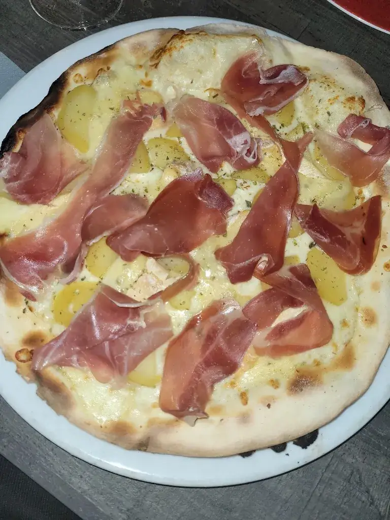 Carmen Vasco_Pizzeria du Panorama la Tarantine_Canteleu_review