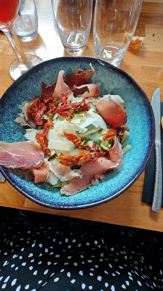 Mathilde Bonin_L'Etabli_Déville-lès-Rouen_recensione