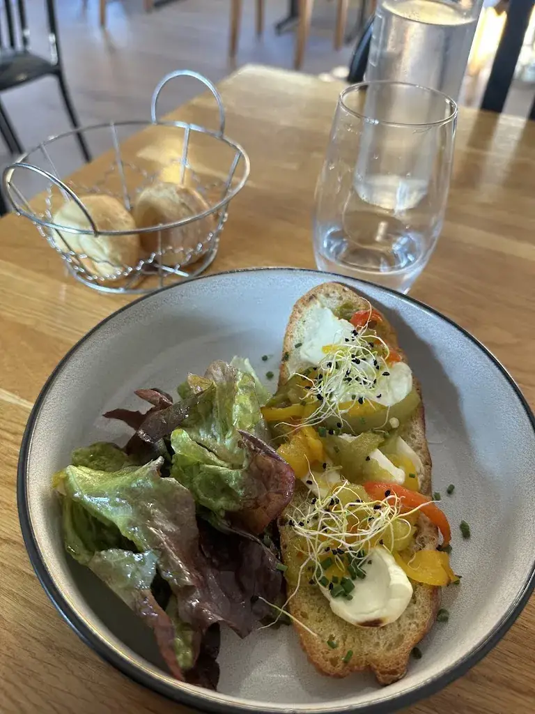 Emilie Glo_L'Etabli_Déville-lès-Rouen_recensione