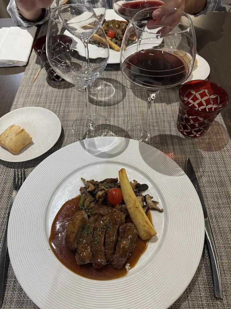 Restaurant Les Capucines_Petit-Quevilly_slider_image_3