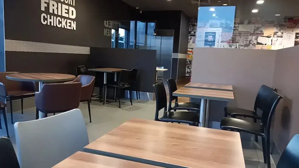 KFC_Grand-Quevilly_slider_image_2