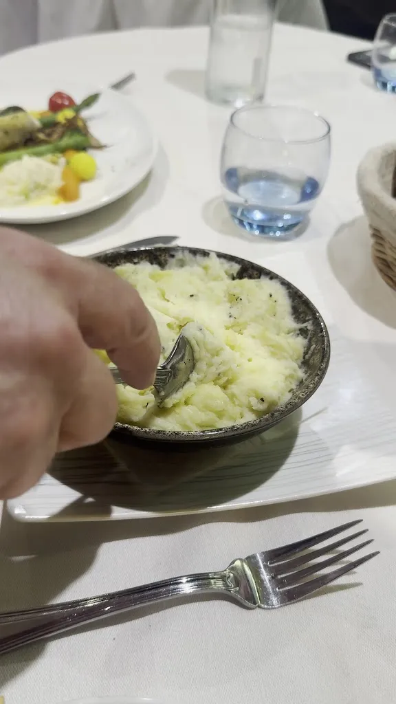 Chiho Sharp_La Pêcherie_Rouen_recensione