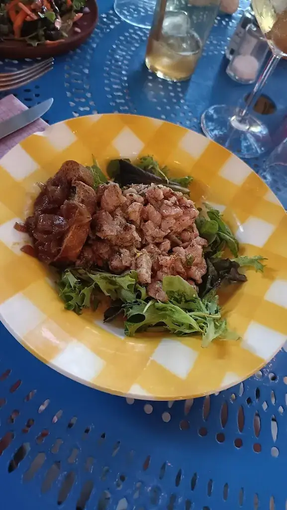 Benjamin Gerber_La Palapa - Paillote de sourire et de partage_Anneyron_review