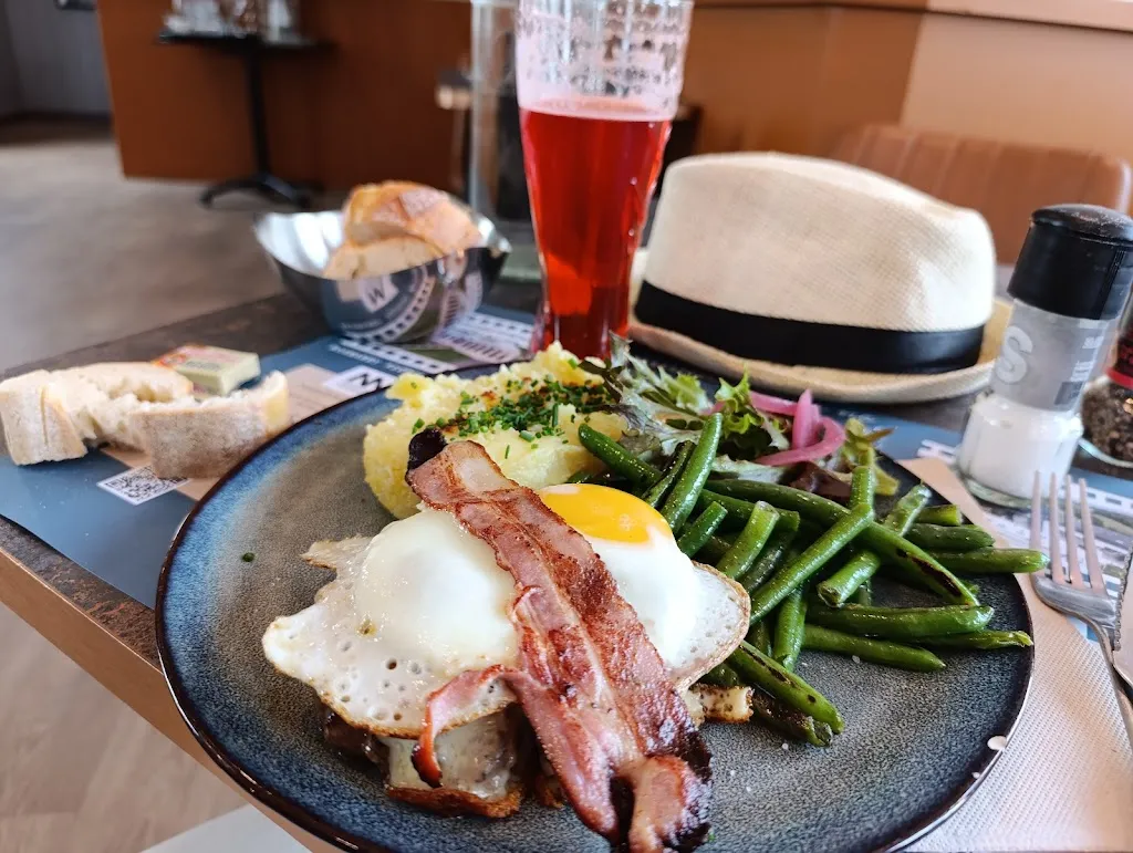 La p'tite escale carentan_Carentan-les-Marais_slider_image_2